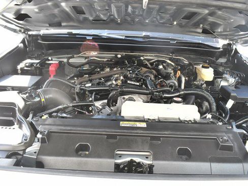 Certified 2025 Toyota Tacoma SR5 image 29