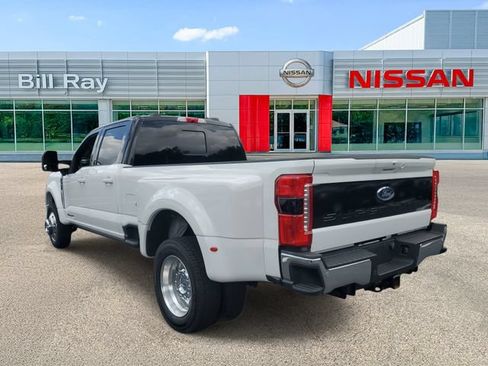 Used 2023 Ford F450 Lariat w/ Lariat Ultimate Package AWD/4WD image 3