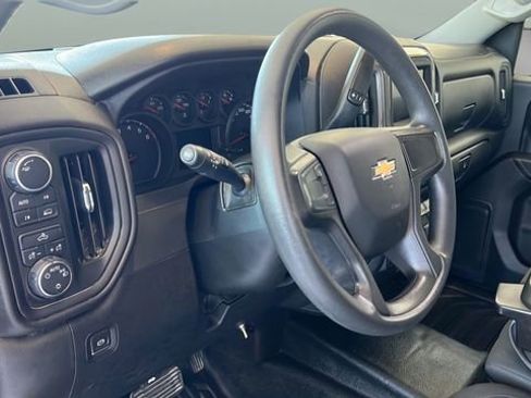 Used 2022 Chevrolet Silverado 1500 W/T AWD/4WD image 11