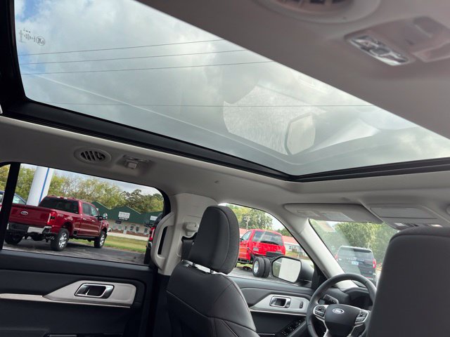 New 2026 Ford Explorer Active w/ Active Comfort Package AWD/4WD image 13