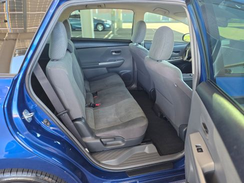 Used 2014 Toyota Prius V Two FWD image 21