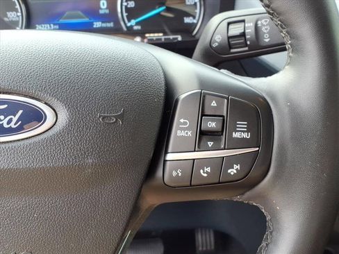 Used 2024 Ford Maverick Lariat image 18