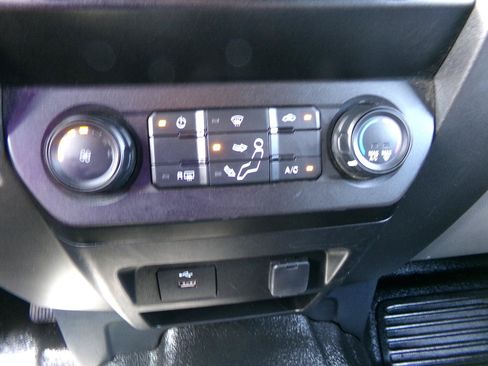 Used 2022 Ford F250 XL w/ Power Equipment Group AWD/4WD image 27