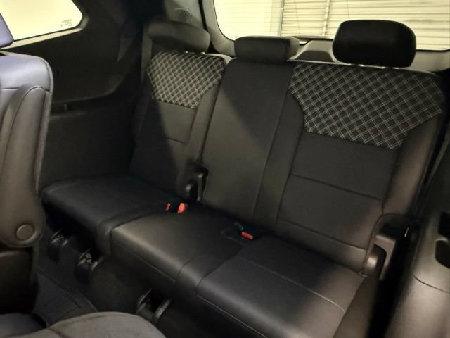 New 2026 GMC Acadia Denali w/ Super Cruise Package FWD image 17