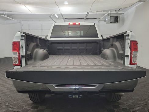 Used 2024 RAM 3500 Tradesman w/ Chrome Appearance Group image 17