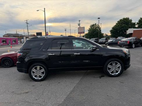 Used 2017 GMC Acadia Limited SLT AWD/4WD image 4