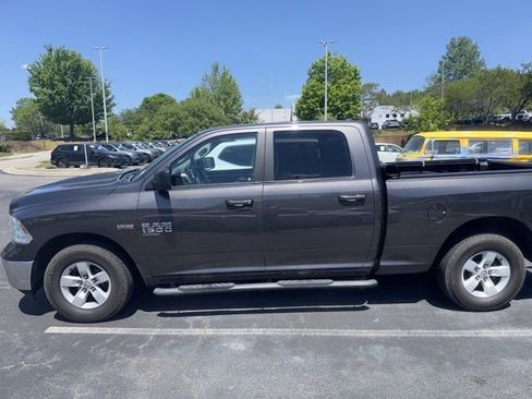 Used 2019 RAM 1500 Classic SLT image 13