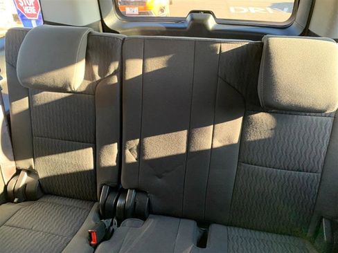 Used 2017 GMC Yukon XL SLE w/ HD Trailering Package image 18