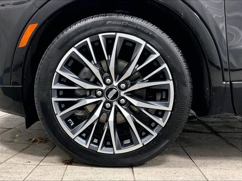 Used 2025 Cadillac XT4 Sport image 7