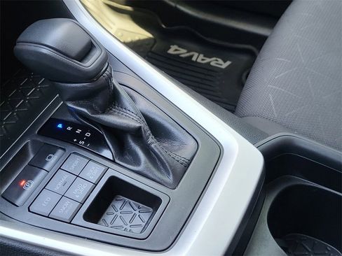 Used 2019 Toyota RAV4 XLE w/ All Weather Liner Package image 15