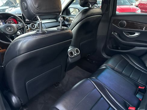 Used 2018 Mercedes-Benz C 300 Sedan image 34