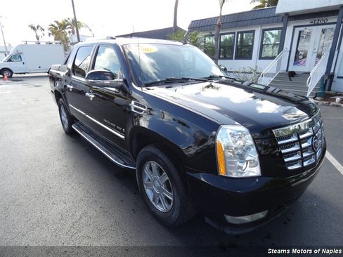 Used 2007 Cadillac Escalade EXT EXT w/ Climate Package image 1