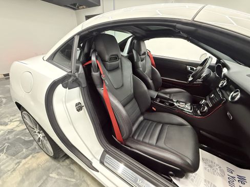 Used 2020 Mercedes-Benz SLC 300 image 13