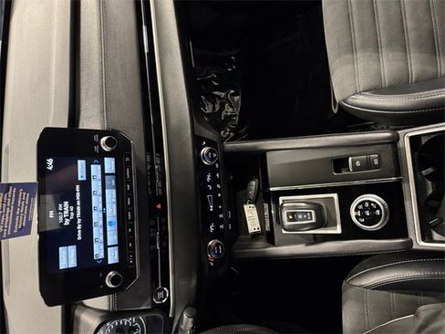 Used 2024 Mitsubishi Outlander SE Black Edition image 23