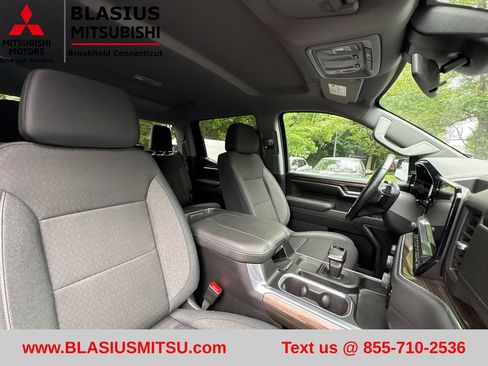 Used 2026 Chevrolet Silverado 1500 RST w/ Z71 Off-Road Package AWD/4WD image 40