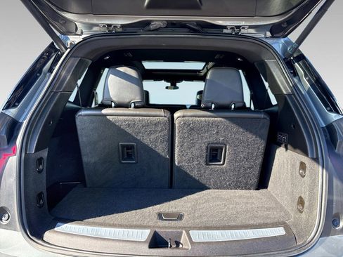 Used 2023 Cadillac XT6 Premium Luxury FWD image 22