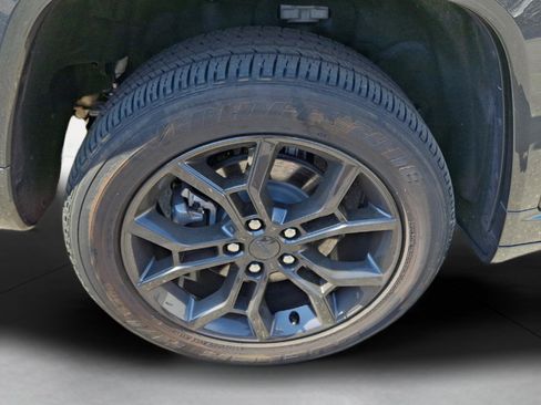 Used 2024 Jeep Grand Cherokee Limited 4xe image 12