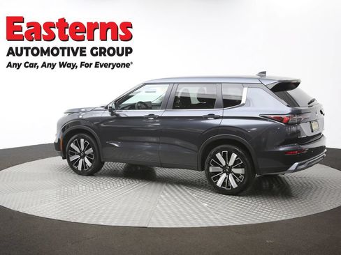 Used 2025 Mitsubishi Outlander SE FWD image 63