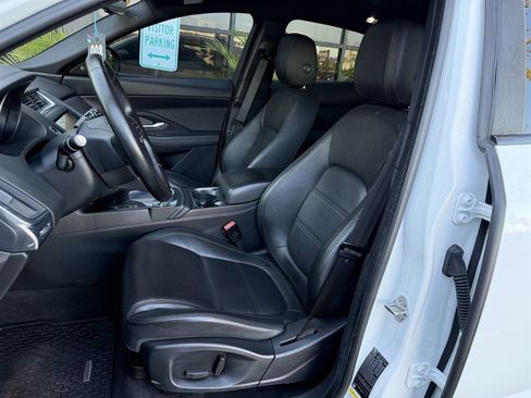 Used 2018 Jaguar E-PACE S image 14