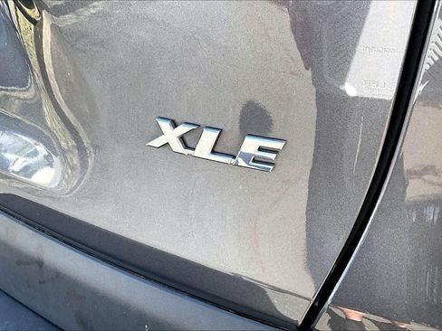 Used 2024 Toyota RAV4 XLE FWD image 17