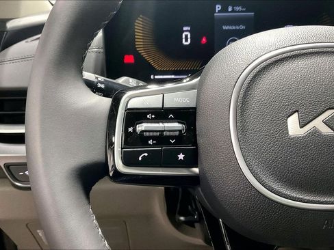 New 2026 Kia Carnival image 13