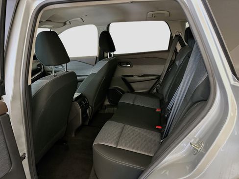 Used 2023 Nissan Rogue SV image 28