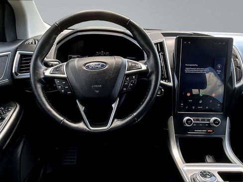 Used 2024 Ford Edge SEL AWD/4WD image 9