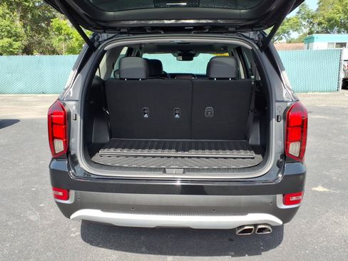 Used 2022 Hyundai Palisade SEL w/ Premium Package FWD image 19