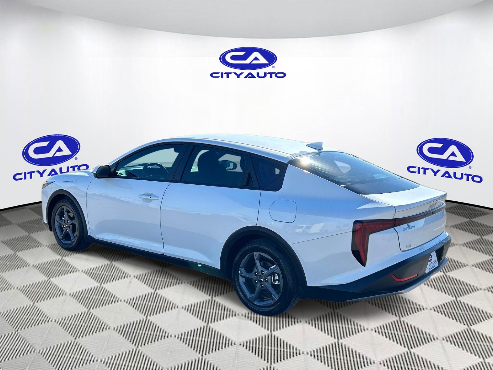 Used 2025 Kia K4 FWD image 5