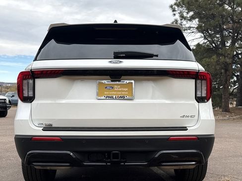 Certified 2025 Ford Explorer ST-Line w/ Premium Package image 6