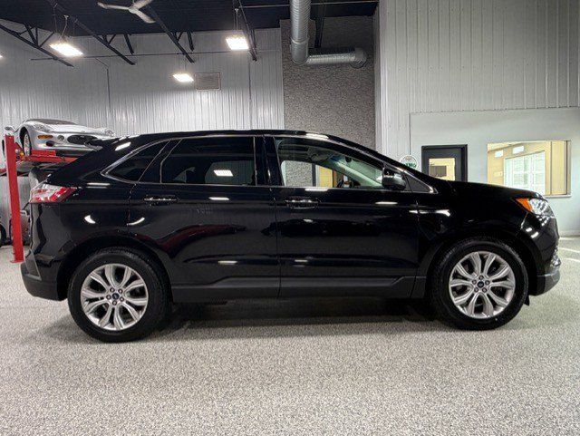 Used 2019 Ford Edge Titanium w/ Equipment Group 301A AWD/4WD image 6