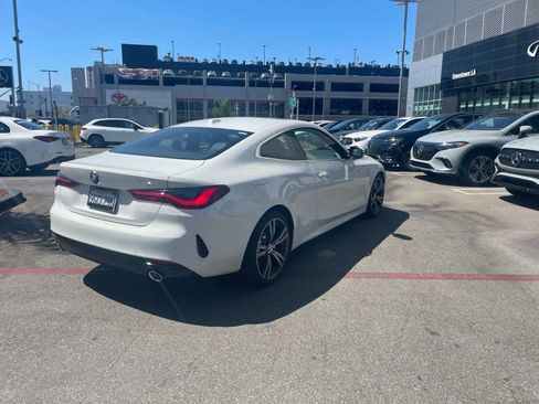 Used 2024 BMW 430i Coupe w/ Convenience Package RWD image 4