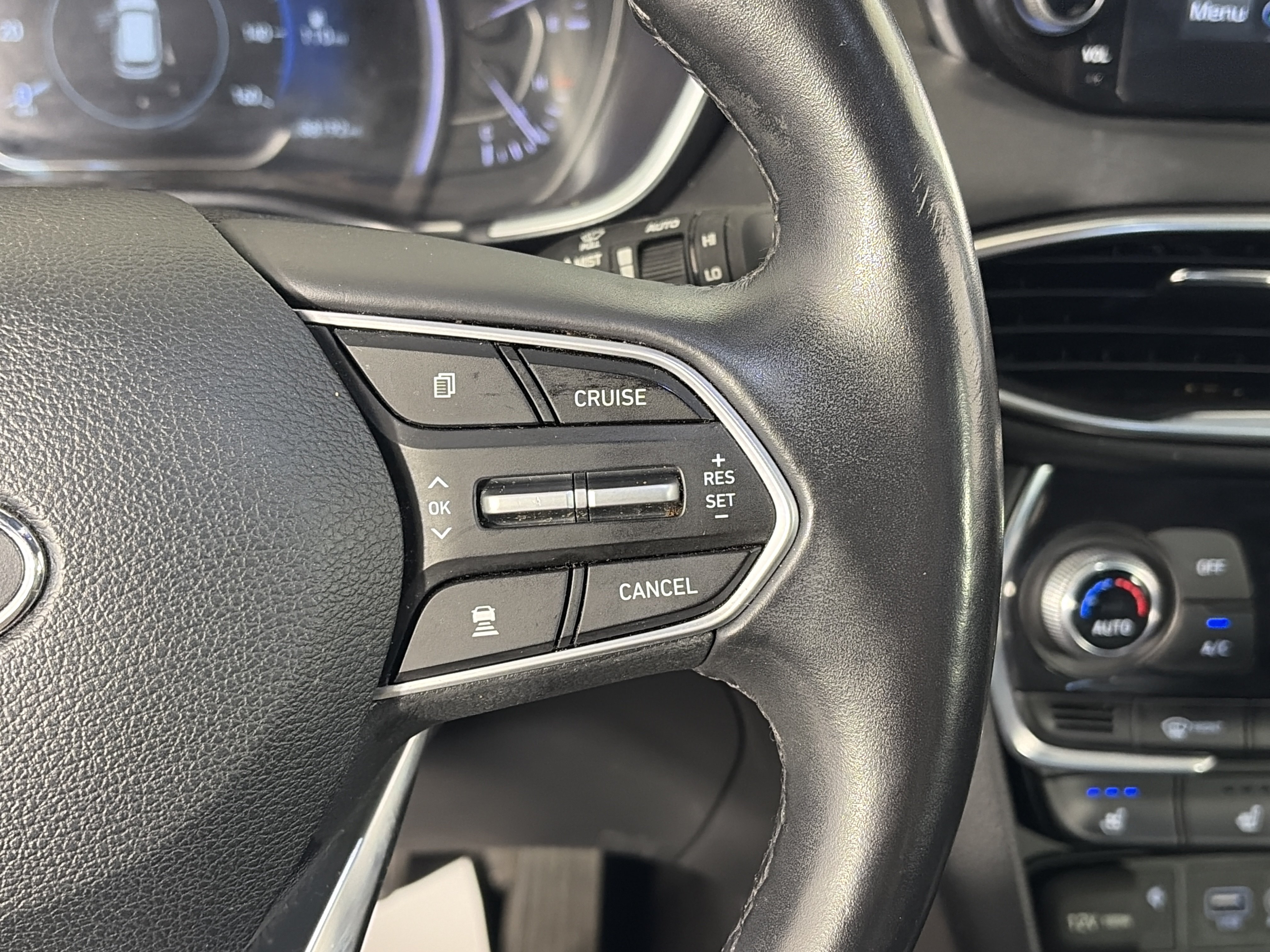 Used 2019 Hyundai Santa Fe FWD image 32