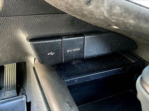 Used 2023 Toyota Camry SE image 25