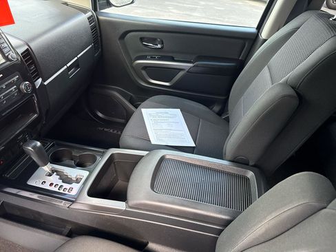 Used 2015 Nissan Titan SV w/ SV Value Truck Package AWD/4WD image 24