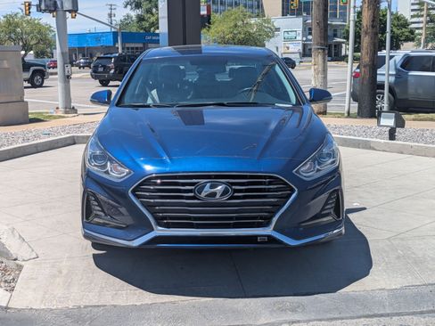 Used 2018 Hyundai Sonata Limited w/ Cargo Package FWD image 10