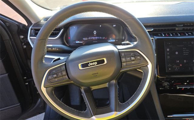 Used 2024 Jeep Grand Cherokee L Laredo w/ Luxury Tech Group I AWD/4WD image 13