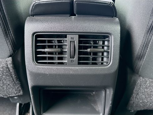Used 2023 Nissan Rogue S FWD image 16