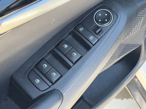 Used 2023 Kia Seltos S FWD image 18