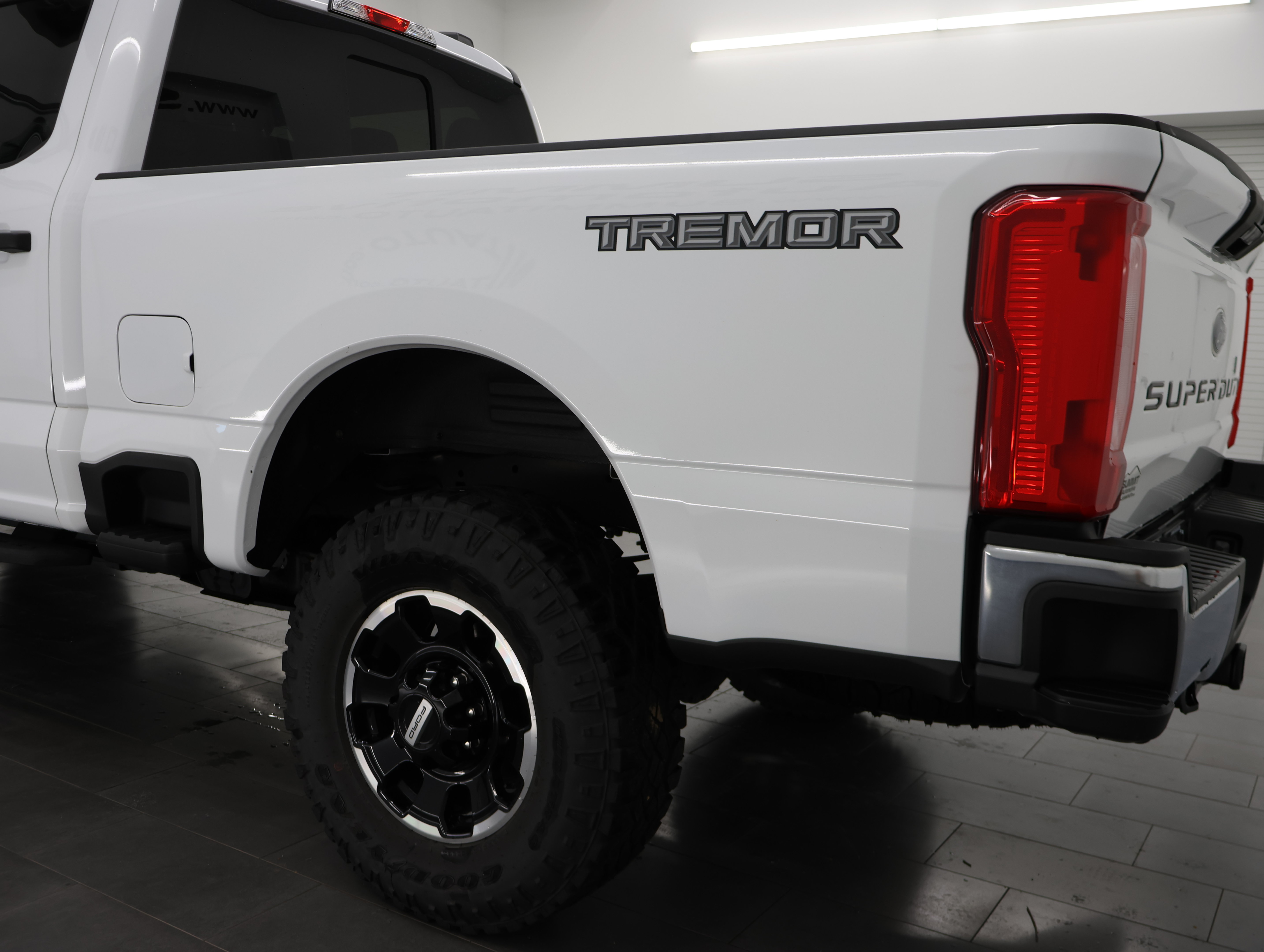 Used 2025 Ford F350 XLT w/ Tremor Off-Road Package AWD/4WD image 26