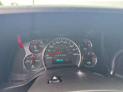 Used 2020 Chevrolet Express 2500 RWD image 8