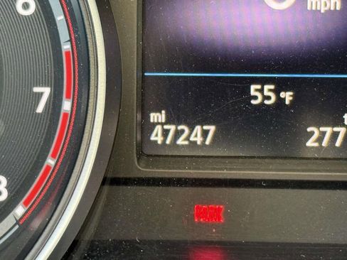 Used 2019 Volkswagen Atlas SE image 30