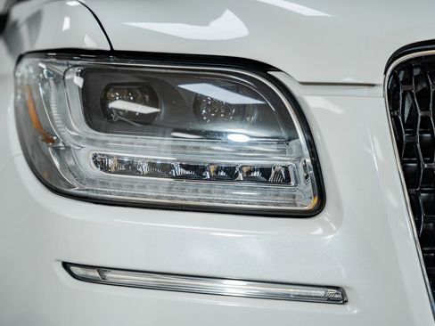 Used 2021 Lincoln Navigator L Black Label w/ Special Edition Package image 9