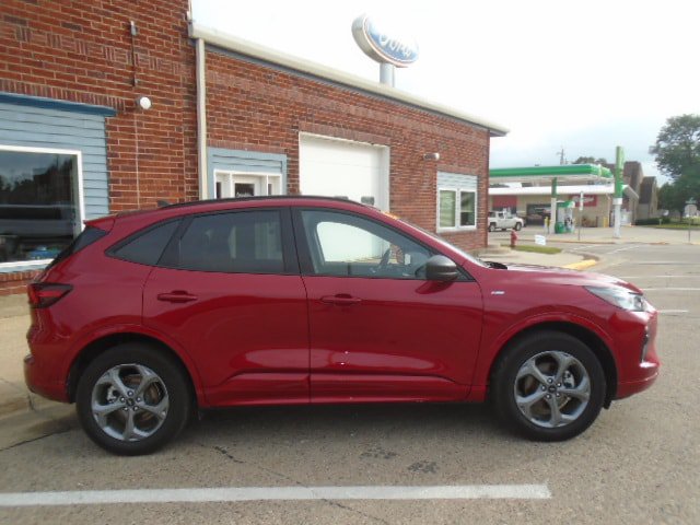 Used 2024 Ford Escape ST-Line w/ Tech Pack #1 AWD/4WD image 12