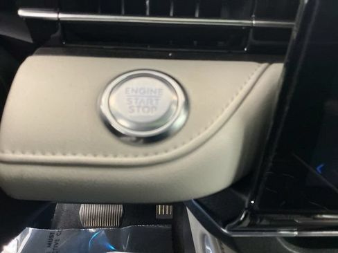 Used 2025 Lincoln Nautilus Reserve AWD/4WD image 27