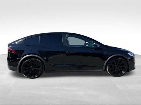 Used 2022 Tesla Model X Plaid image 8