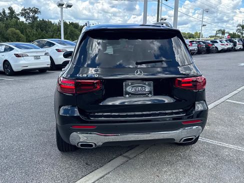 New 2025 Mercedes-Benz GLB 250 image 4
