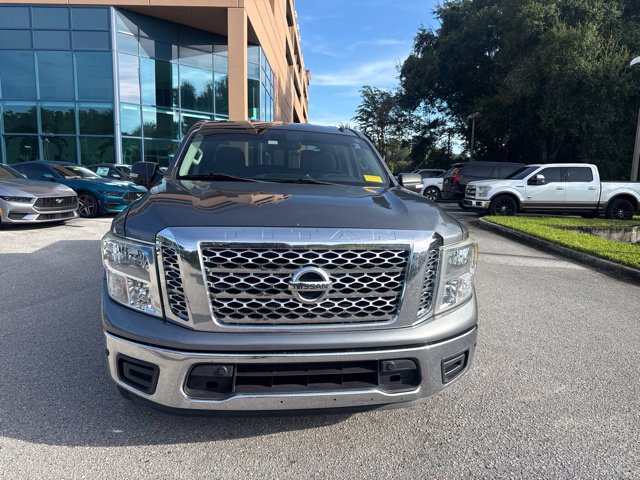 Used 2018 Nissan Titan SV w/ SV Convenience Package RWD image 11