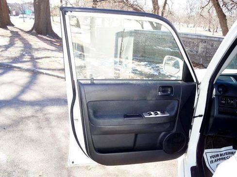 Used 2006 Scion xB image 17