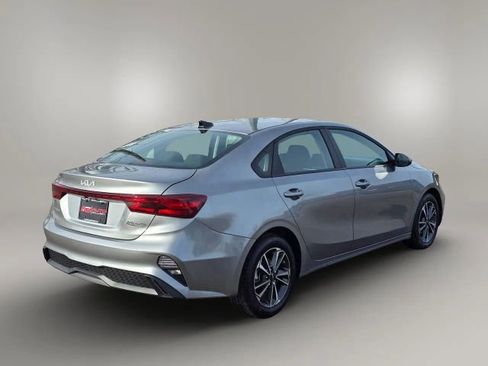 Used 2024 Kia Forte LXS image 5